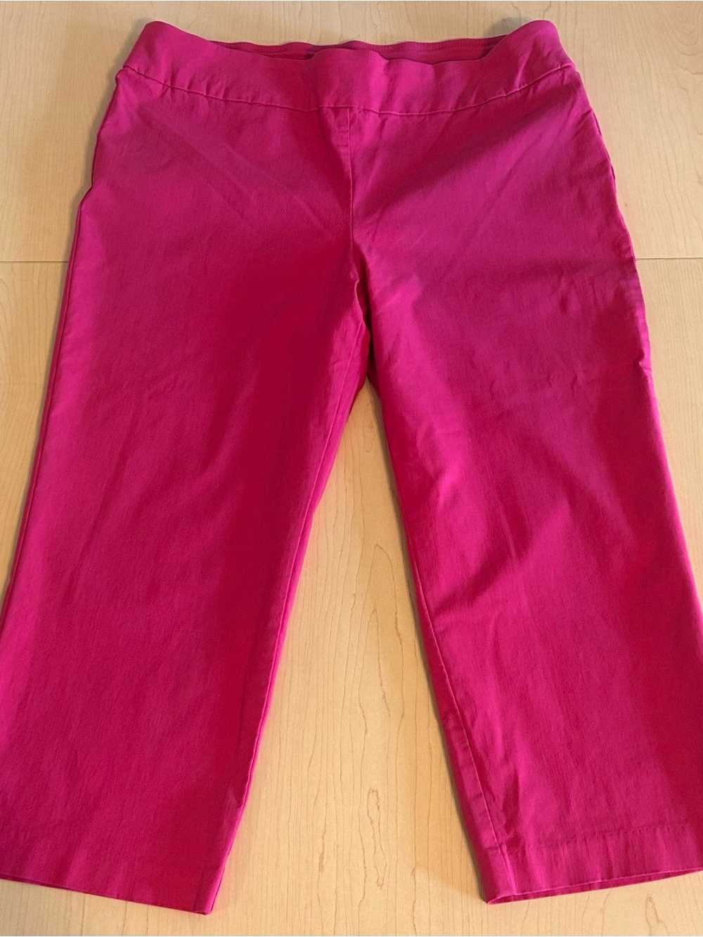 The Pioneer Woman Hot Pink Capri Pants